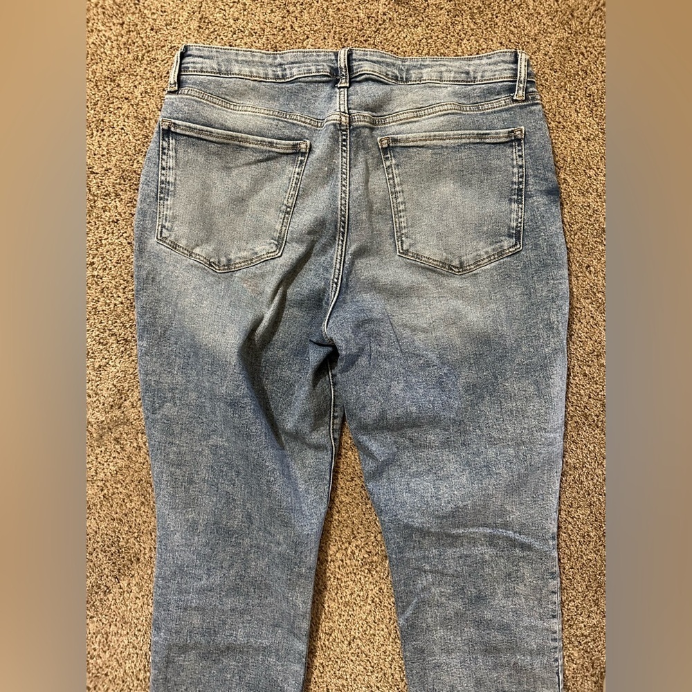 Old Navy Light Blue Distressed Straight stretch Jeans - Picture 5 of 5